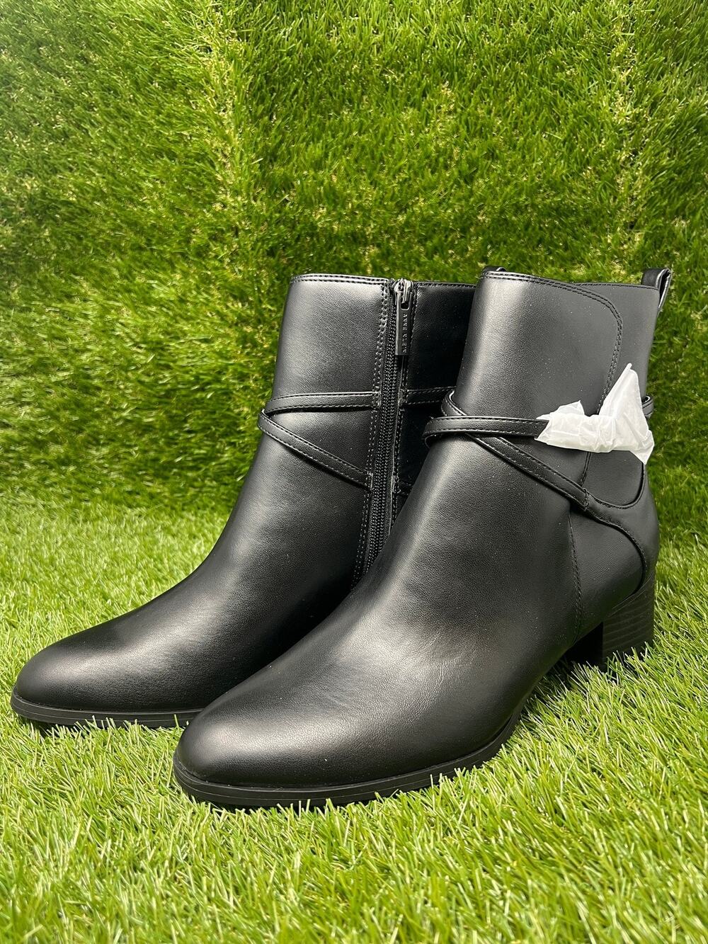 Anne Klein Women's 9.5M Moore Almond Black Block Heel Booties